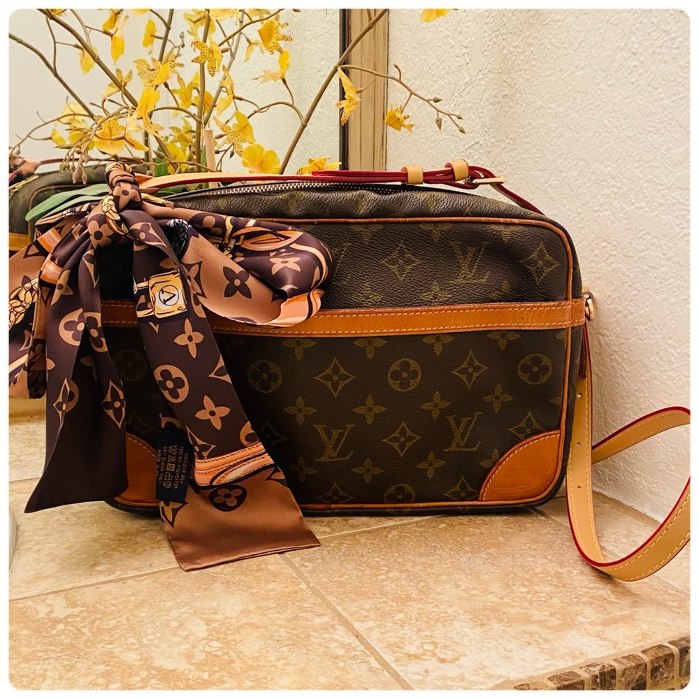 Authentic Louis Vuitton vintage Compiegne 28 with Crossbody Authentic LV strap
